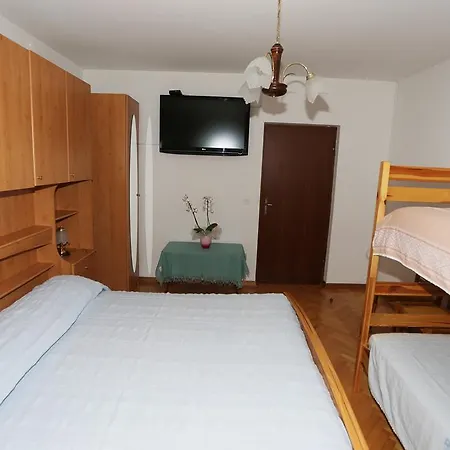 Alloggio per agriturismo Mejak & Bordon *