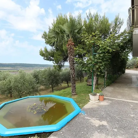Alloggio per agriturismo Mejak & Bordon *
