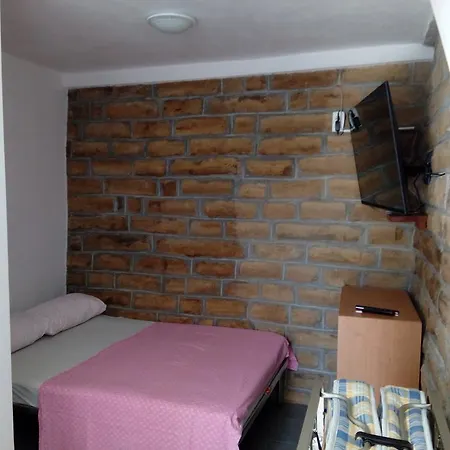 Mejak & Bordon Alloggio per agriturismo *